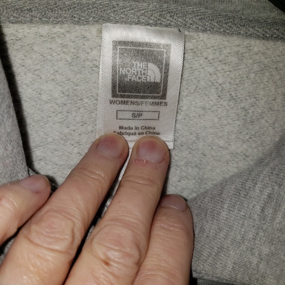 Like new TNF thick hoodie - Picture 8 of 8